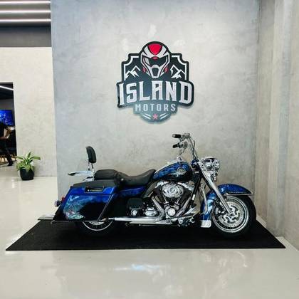 HARLEY-DAVIDSON ROAD KING CLASSIC 